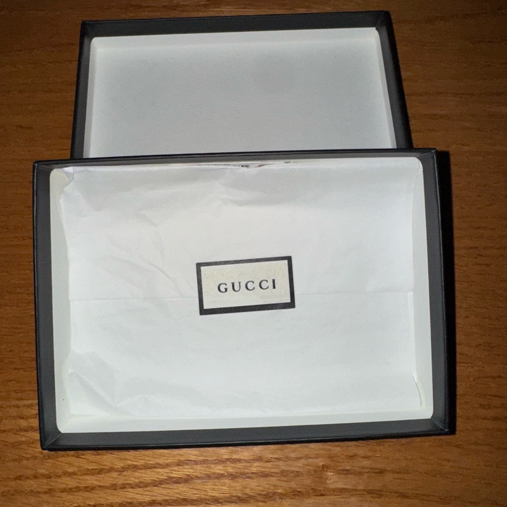 Gucci Accessories Including Gift Bag, Gift Box, Dust Bag & Ribbon - Picture 6 of 9
